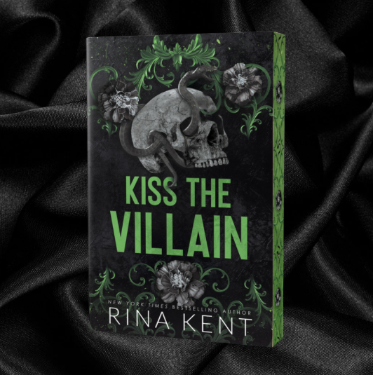 Kiss The Villain by Rina Kent [Deluxe Edition]