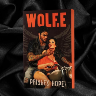 [PRE-ORDER] Wolf.E by Paisley Hope [Deluxe Edition]