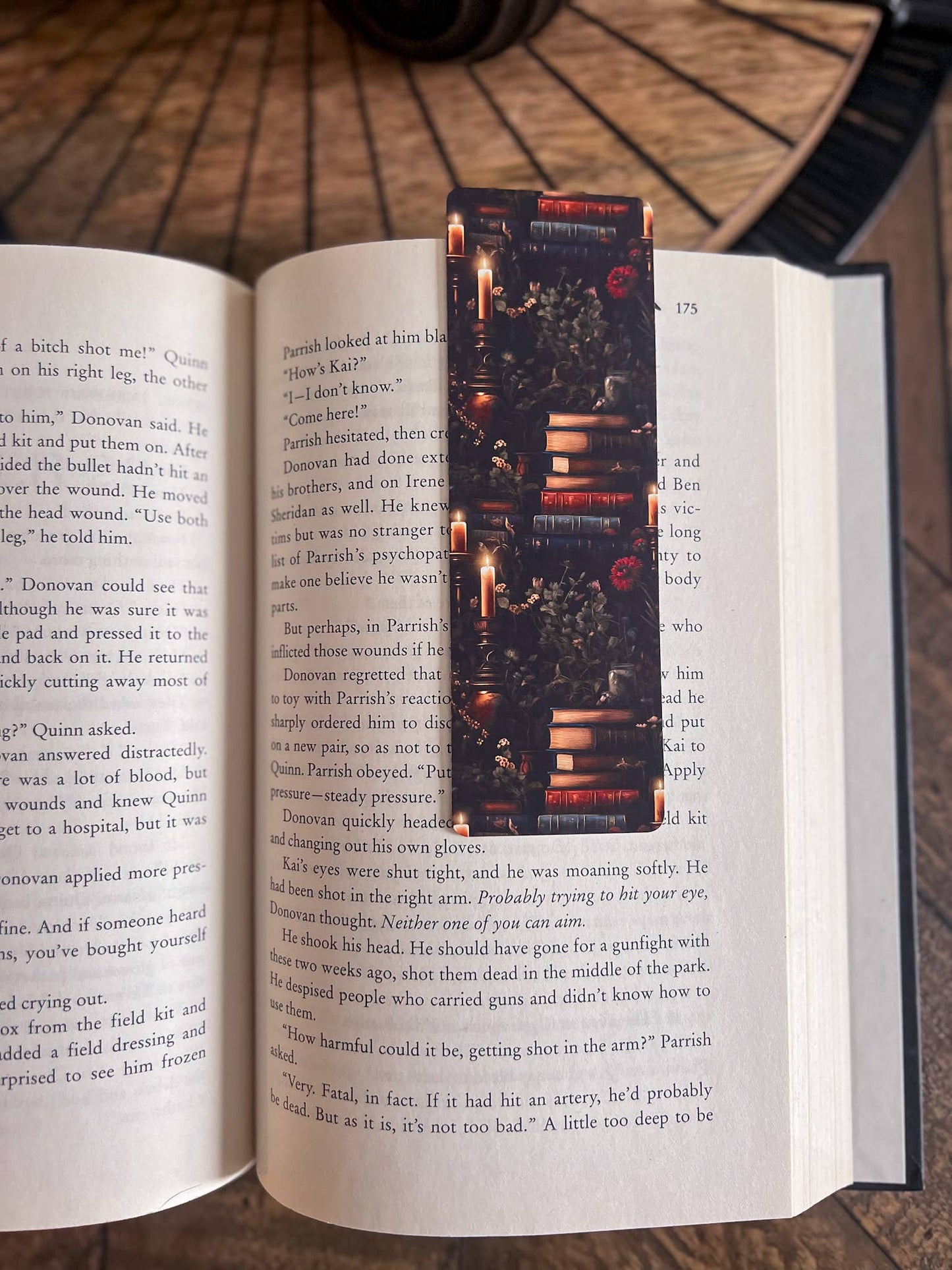 Gold Candle Bookshelf Bookmark [Soft Touch Matte]